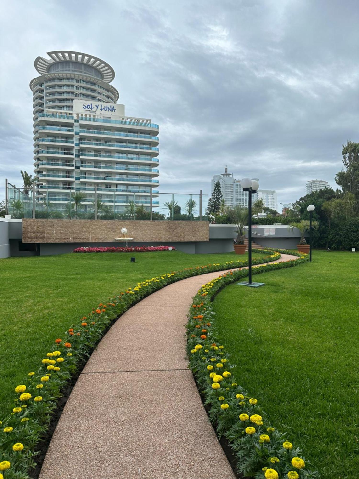 Hermoso Apartamento, Torre De Categoria Long Beach, En La Mejor Ubicacion De Пунта-дель-Есте Екстер'єр фото